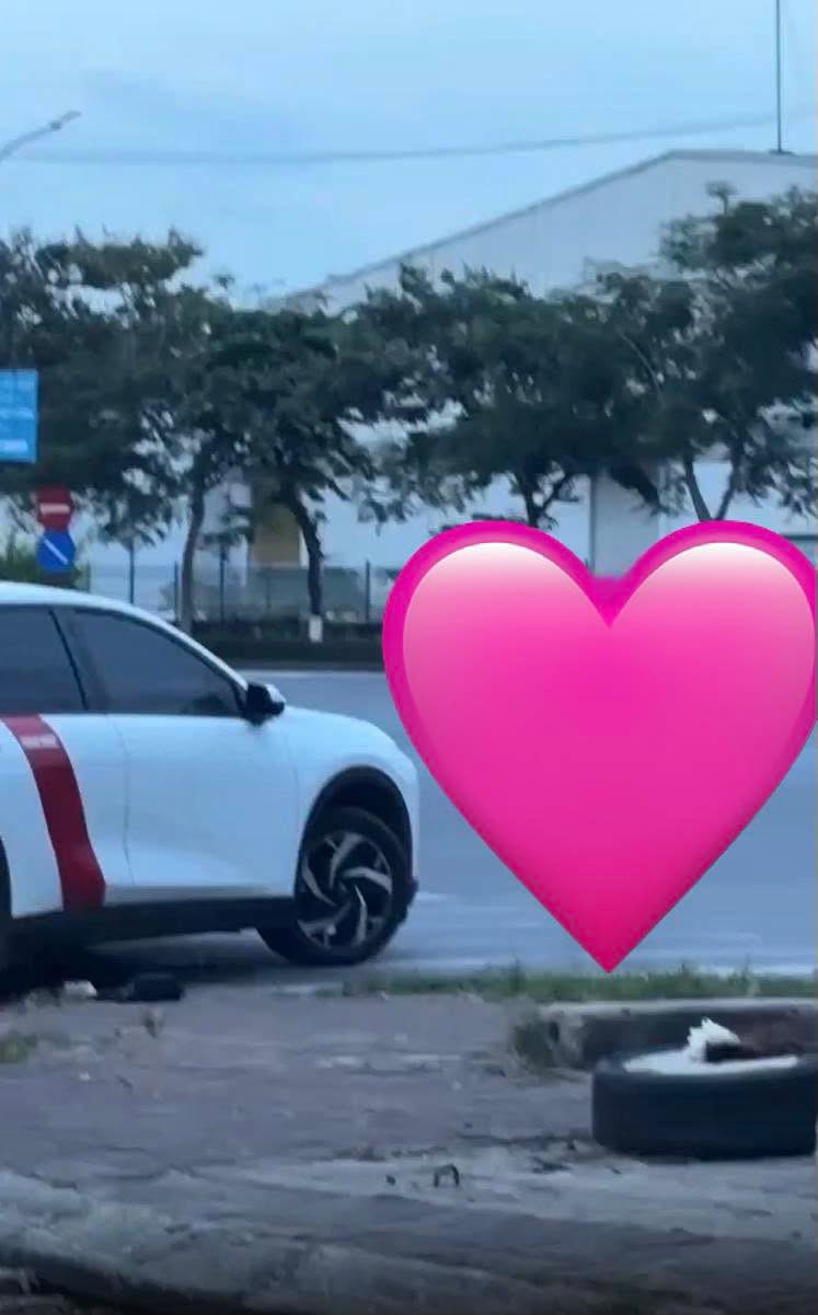 Vk ông nào dắt về dùm cái