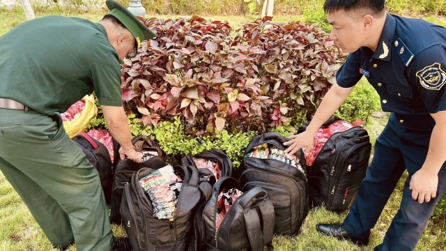 Lào Cai: Liên tiếp thu giữ hơn 500 kg thực phẩm đông lạnh không rõ nguồn gốc