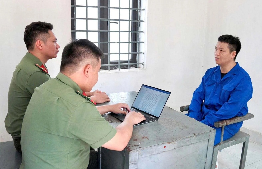 Triệt phá đường dây mua bán vũ khí quân dụng, thu giữ 422 bộ súng nén hơi - 1