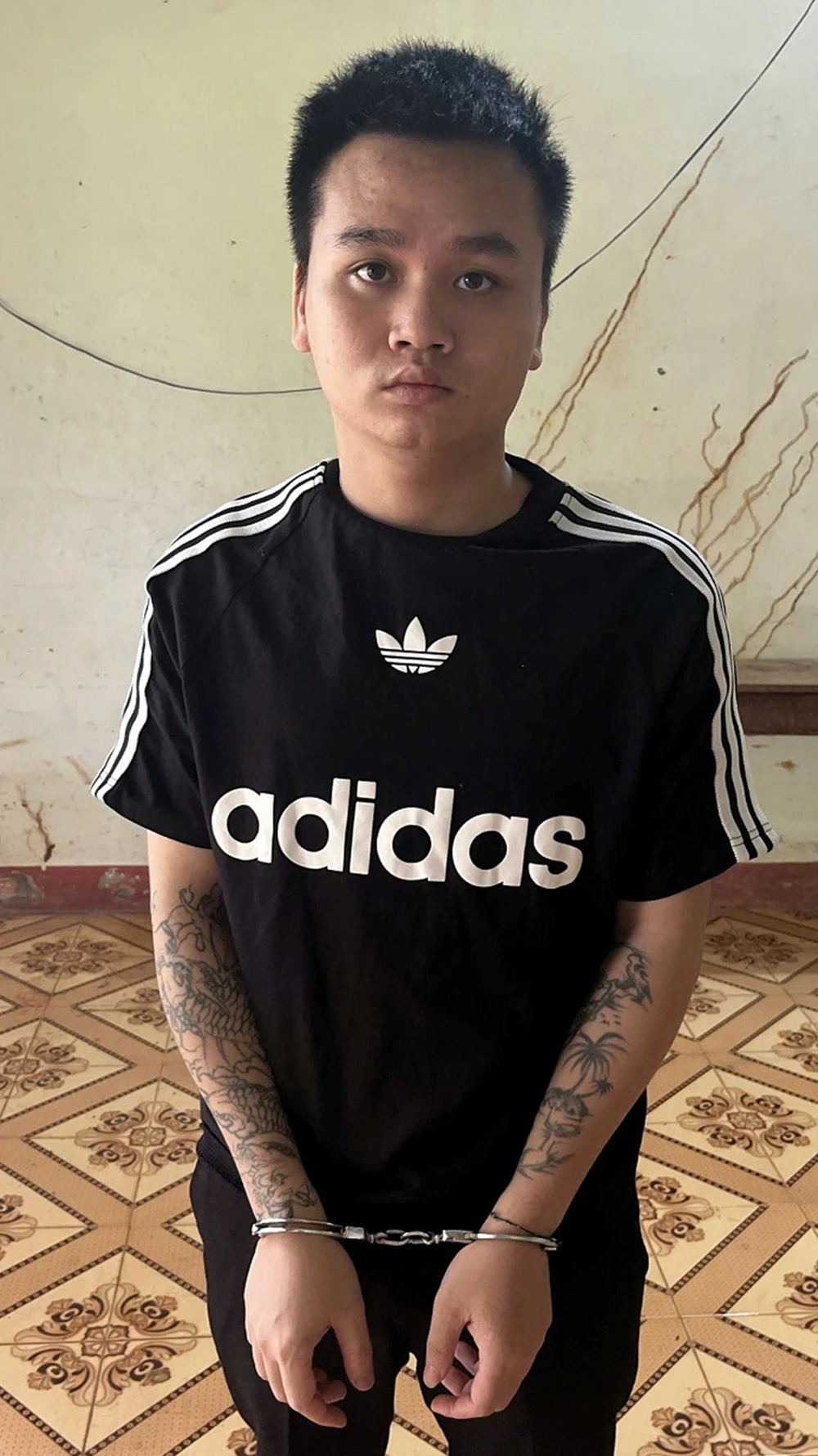 Lục Văn Dương thời điểm bị bắt giữ. doi-tuong-truy-na (1).jpg