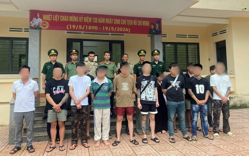 Tiếp nhận các công dân Việt Nam. doi-tuong-truy-na (3).jpg
