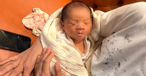 Bé gái sơ sinh bị bỏ rơi trong một công trình xây dựng