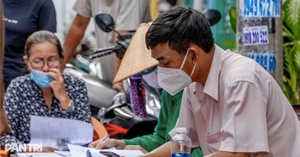 Tổ trưởng khu phố 1.300 hộ dân ở Hà Nội có thể nhận phụ cấp 7 triệu đồng - 1 Tổ trưởng khu phố 1.300 hộ dân ở Hà Nội có thể nhận phụ cấp 7 triệu đồng - 1