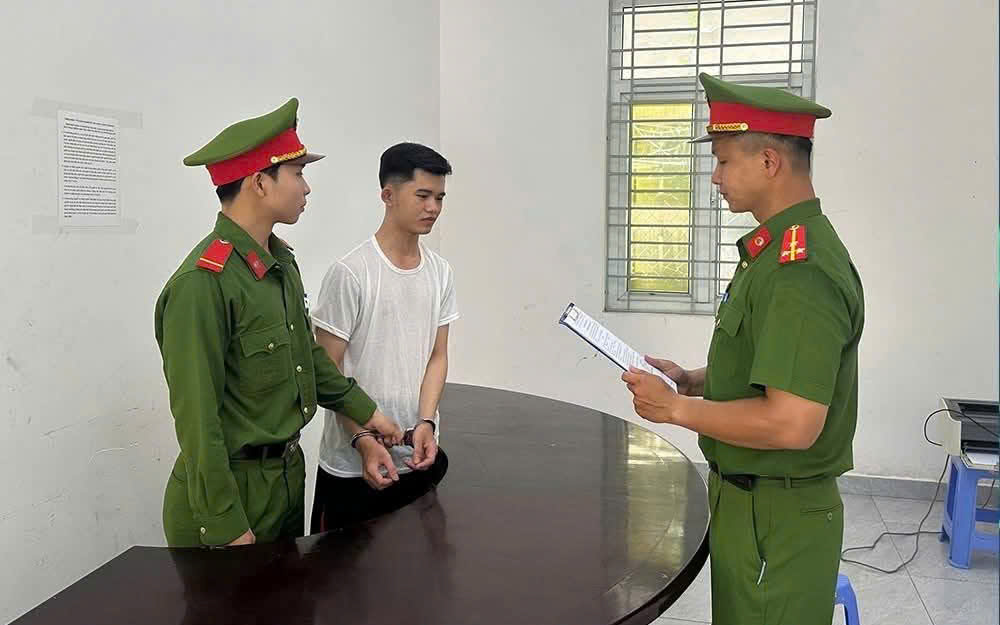 KHỞI TỐ, BẮT TẠM GIAM ĐỐI TƯỢNG CHIẾM ĐOẠT HƠN 881 TRIỆU ĐỒNG TIỀN DOANH THU CỦA QUÁN NHẬU