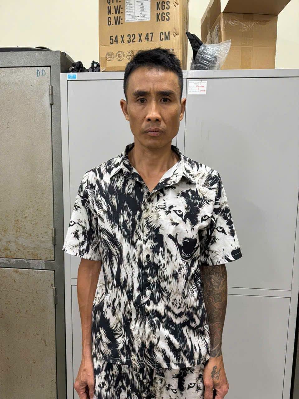 TẠM GIỮ HÌNH SỰ ĐỐI TƯỢNG DỪNG XE ĐÁNH NGƯỜI, GÂY RỐI TRẬT TỰ CÔNG CỘNG TRÊN PHỐ HÀ TRÌ, PHƯỜNG KIẾN HƯNG