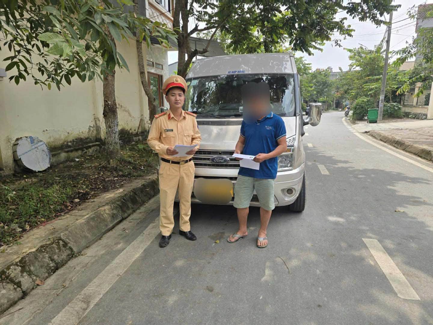 HAI LẦN QUÊN THẮT DÂY AN TOÀN, NHẬN BIÊN BẢN PHẠT 1,8 TRIỆU ĐỒNG!