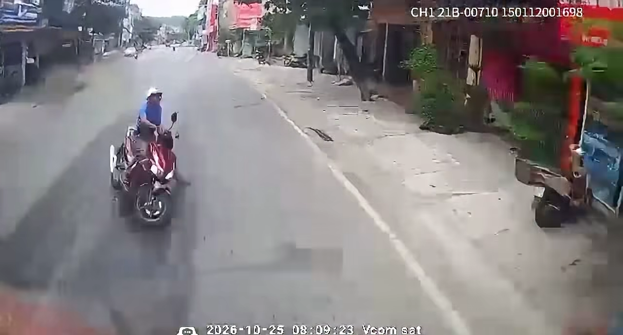 Camera hành trình ghi lại vụ TNGT 8h sáng nay